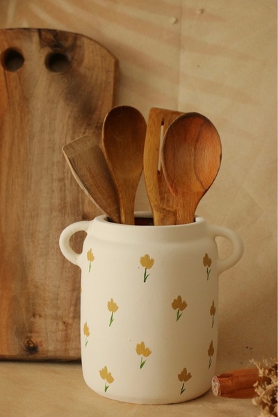 Hoyatap Soft Desenli Çift Kulp Detaylı Çiçekli Soft Tarz Vazo & Modern Kaşıklık