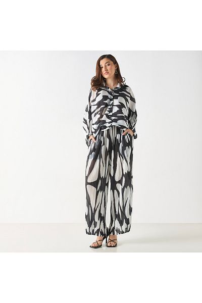2Xtremz All-Over Print Plisse Wide Leg Pants with Pockets