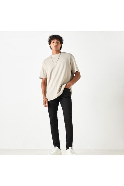 Lee Cooper jeans with Pockets and Button Closure