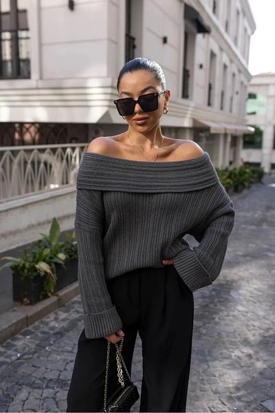 BE CHİC Women's Open Shoulder Madonna Collar Oversize Knitwear Pullover Kz4300