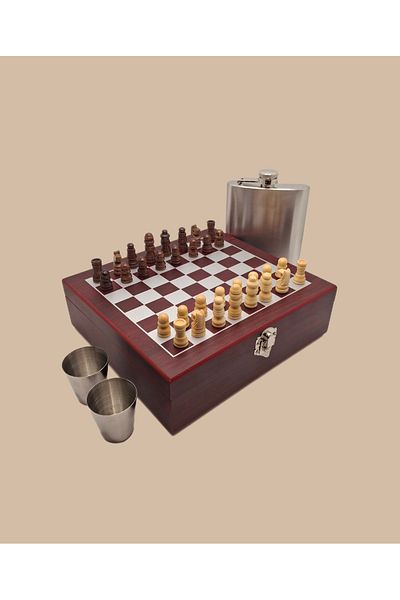 Han Ticarethane Brown Custom Wooden Chess and Flask Set