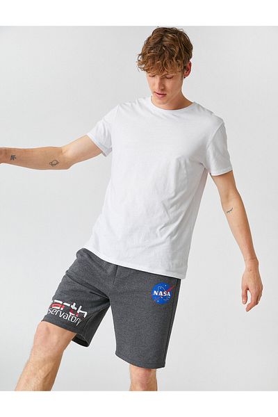 Koton Τυπωμένο σορτς με άδεια χρήσης της NASA