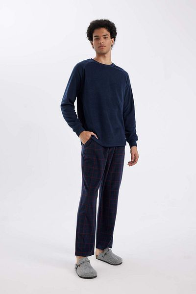 DeFacto Fleece-Pyjama-Set mit normaler Passform – lange Ärmel und gemusterter langer Unterteil 3124236