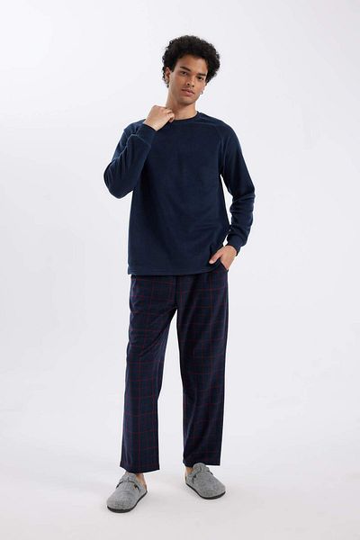 DeFacto Fleece-Pyjama-Set mit normaler Passform – lange Ärmel und gemusterter langer Unterteil 3124236