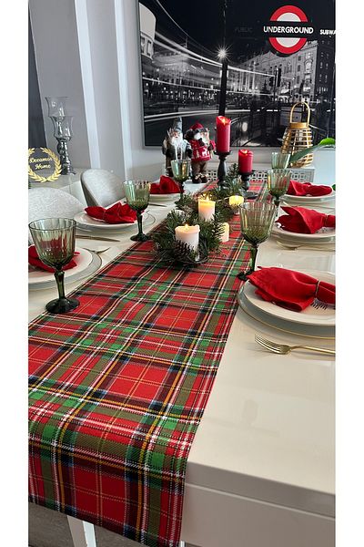 Decamor home New Year Themed New Year Runner Green Red Plaid Pattern Runner
