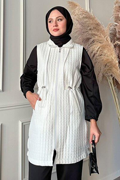 InStyle Капитонирана бяла жилетка