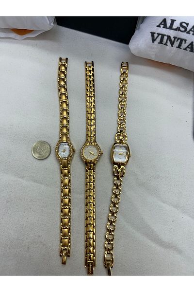 Almera Vintage Women's Watch (Right Present)