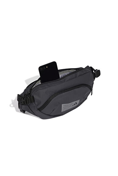 adidas Black Hybrid Waistbag - It4588 Model Waist Bag