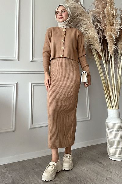 InStyle طقم سترة صوفية مضلعة مزدوجة باللون البيج