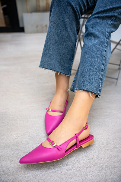 LAMİNTA Fuchsia Sezza - Pointed Toe and Buckle Detailed Belted Women's Ballerinas