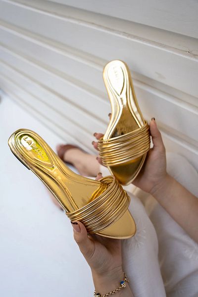 LAMİNTA Shiny Gold Stripe Detailed Octavia Flat Sole Women's Slippers