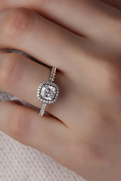 Crystal Diamond Zirconia Işıklı kutuda 1.51 karat tektaş yüzük, evlilik tekli...