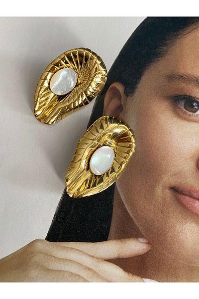 Pinery Jewels Oval Stainless Steel Women's Earrings Pair with Pearls