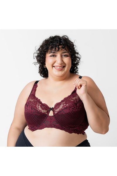 Aadaraya Laced Bra with Hook and Eye Closure