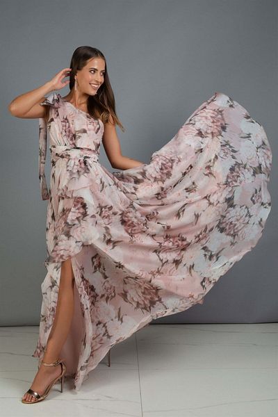 Carmen Langes Abendkleid mit einteiligem Ärmel und Schlitz in Puderoptik