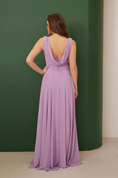 Carmen Šeříkové šifonové dlouhé večerní šaty a pozvánky