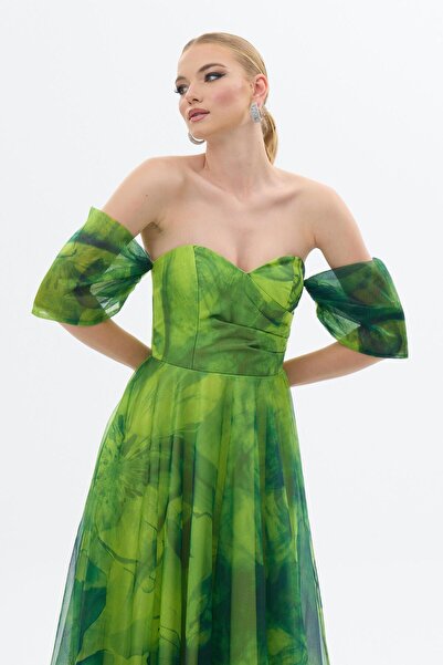 Carmen Zelené večerní šaty s nízkým rukávem