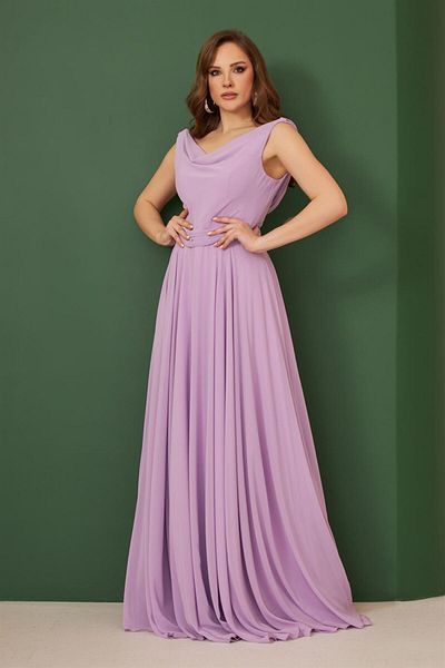 Carmen Langes Abendkleid und Einladungskleid aus fliederfarbenem Chiffon mit Ausschnitt