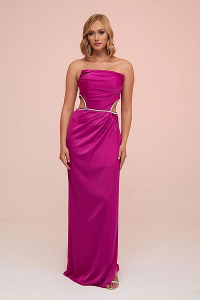 Carmen Trägerloses langes Abendkleid aus fuchsiafarbenem Satin mit Seitenschlitz