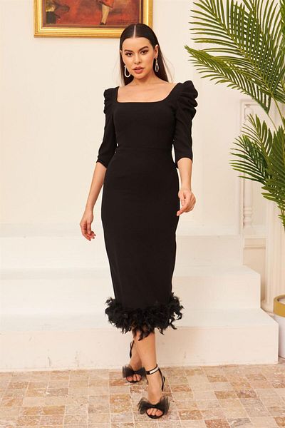 Carmen Schwarzes Midikleid aus Crêpe-Rock mit Federn