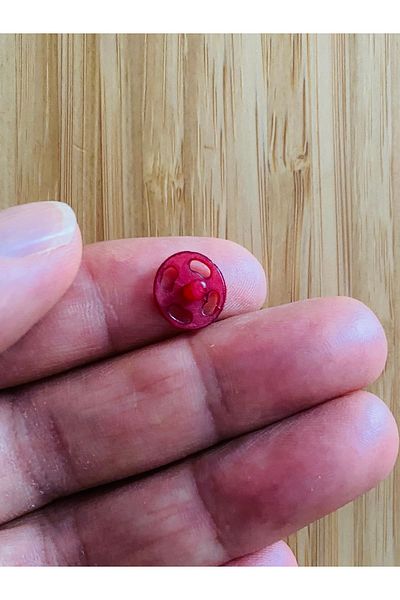 Kartopu Stand-Up Plastic Snap Fastener 1cm (10mm) Pack of 10 (10 Pairs). Color: Red.