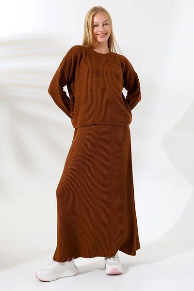 bacc Brown Women's Knitwear Set - Crew Neck Sweater and Skirt Bces- 241001