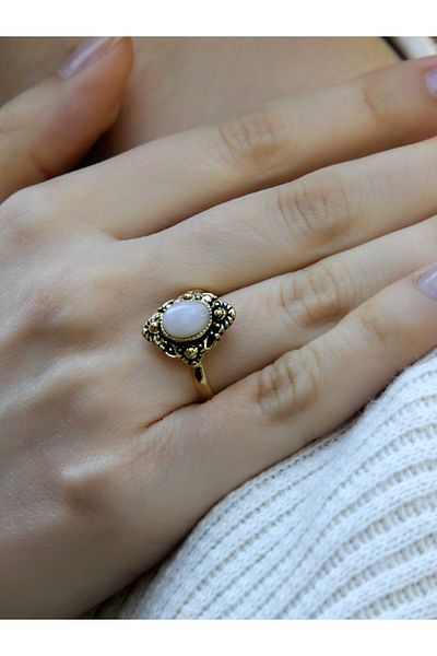 esha Antique Adjustable Women's Ring with Natural Stone Detail - Euy20Ay