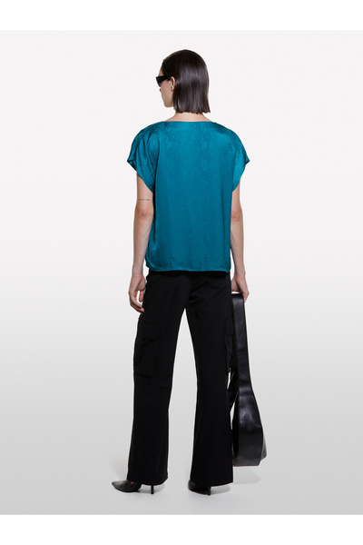 Sisley Women's Emerald Green 100% Viscous Regular Cut Kimono Sleeve V-Neck Blouse