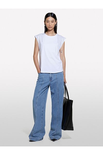 Sisley Γυναικεία Λευκή 100% Βαμβακερή Απλικέ Αμάνικη Μπλούζα με λαιμόκοψη