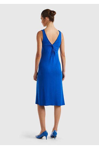 United Colors of Benetton Γυναικείο Saks Μπλε παχύρρευστο αμάνικο φόρεμα με τρίγωνο στην πλάτη και λεπτομέρεια με κόμπους
