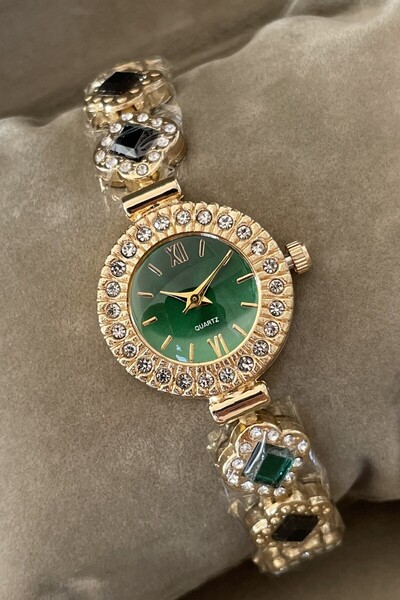 Leerybee Özel Saat Kutulu Zirkon Taşlı Kadın Kol Saati Sevgiliye Anneye Ablay...