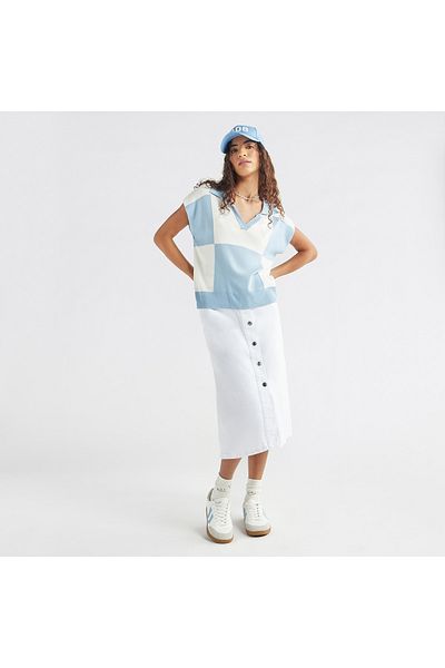 FAV Colourblock T-shirt with Collar and Extended Sleeves