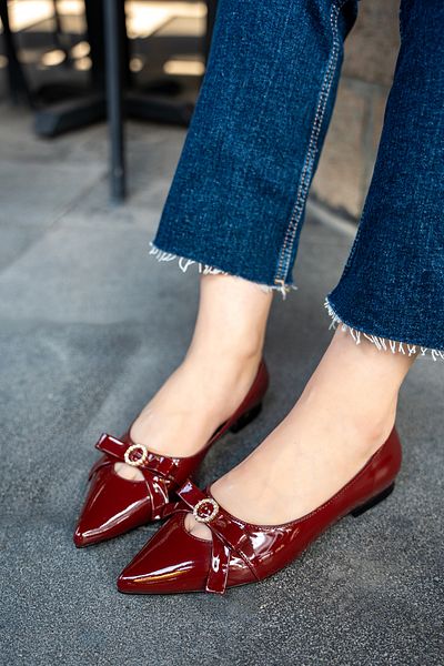 LAMİNTA Balerini de damă Sally Burgundy cu vârf ascuțit cu fundă de piatră