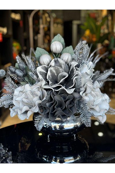TASARIMHMODA Vază plată argintie cu aranjament de flori artificiale nr:29