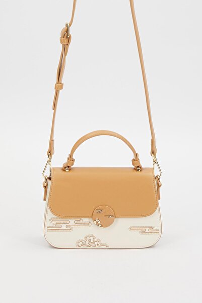 Levidor Cream Buckle Embroidered Shoulder Bag