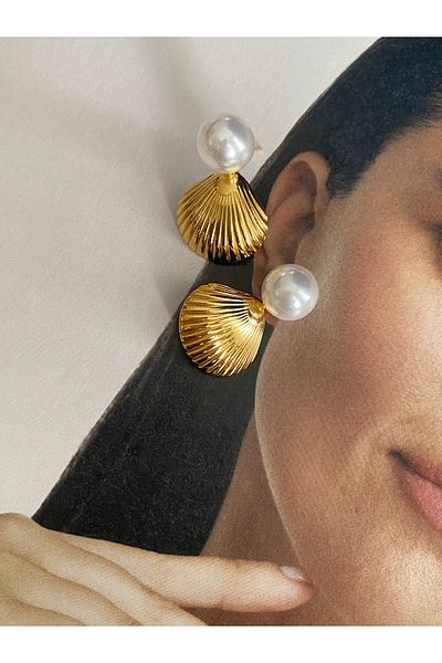 Pinery Jewels Stainless Steel Women's Earrings Pair with Seashell Dangle Pearls