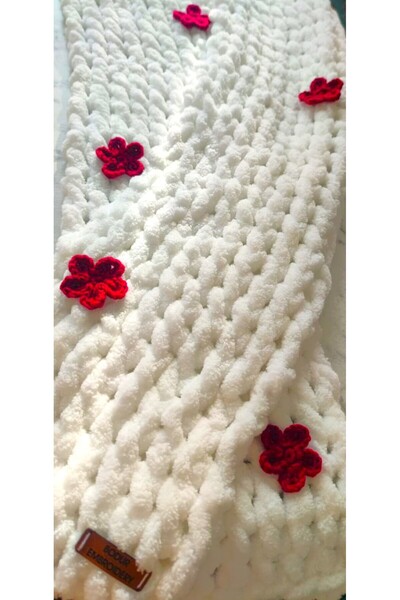 BODUR EMBROIDERY Atkı Puffy %100 El Örgüsü 200*22  BEYAZ - KIRMIZI ÇİÇEKLİ DESEN