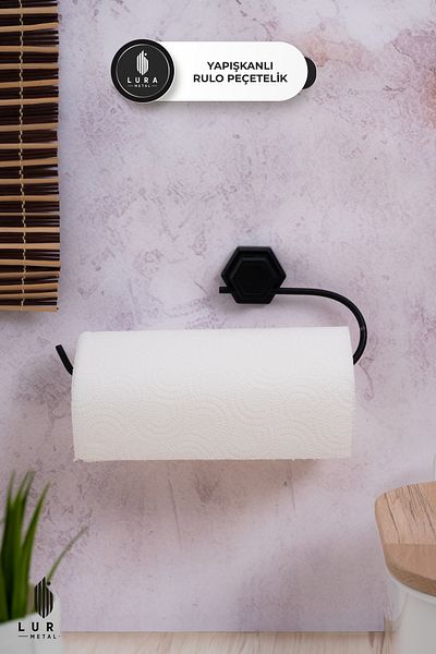Lura Metal Черна метална самозалепваща се поставка за салфетки на ролка - 27x8 см, без дупки и практичен дизайн