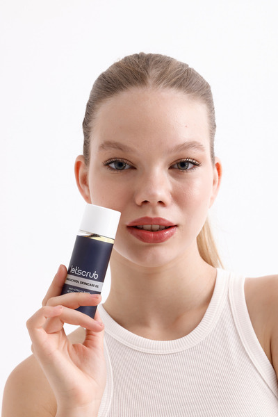 LET'SCRUB Sıkılaştırıcı, Besleyici ve Nemlendirici Cilt Bakım Seti - Vücut Yoğurdu, Peelingi, Yağı