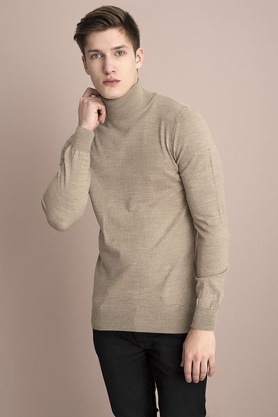 TENA MODA Мъжки пуловер от меланж от норка с висока яка и базов трикотаж