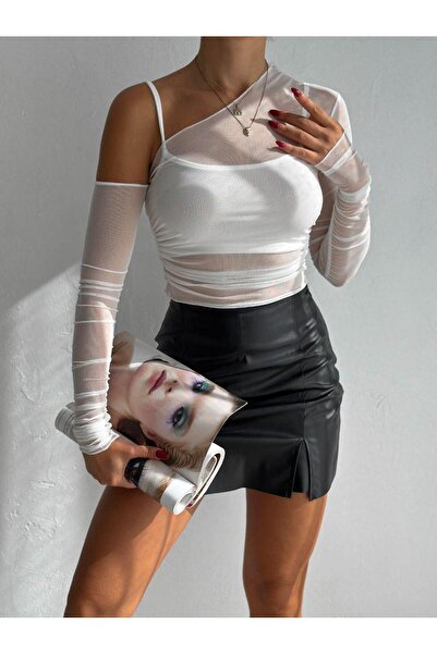 Genel Markalar OMUZ DEKOLTELİ ATLETLİ TÜL BLUZ