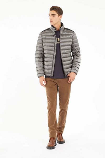 Guess معطف رجالي من LIGHT PACKABLE REALD