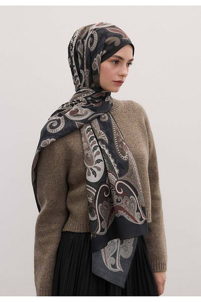 Fresh Black Universe Patterned Shawl