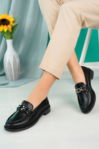 KAYGISIZ AYAKKABI Classic Black Women's Loafer Oxford Shoes with Stylish Chain Detail