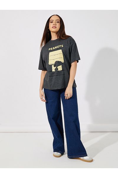 Styli Acid Wash Peanuts Graphic Oversized T-Shirt