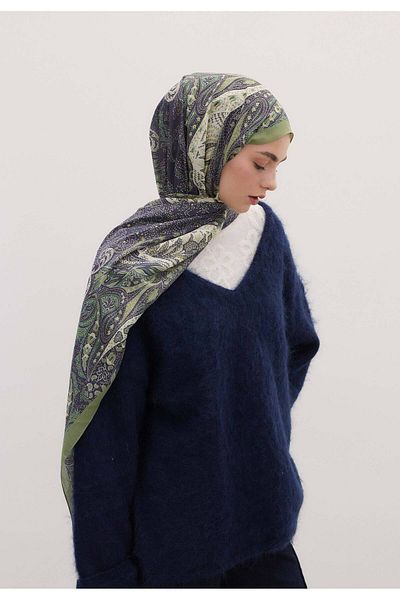 Fresh Elora Shawl with Orchid Pattern