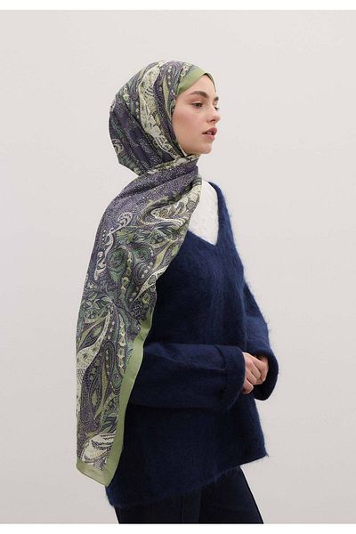 Fresh Elora Shawl with Orchid Pattern