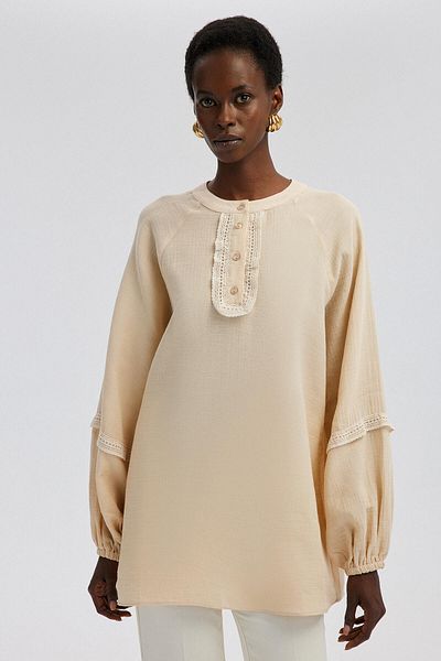 Touché Privé Lace Detailed Muslin Tunic