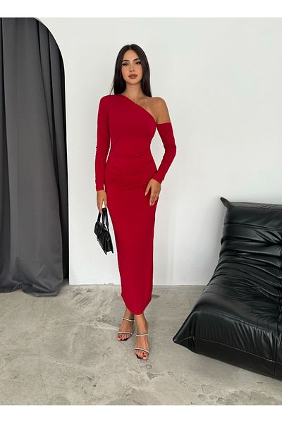 badibadii Sandy Fabric One-Shoulder Long Dress – Elegant and Fitting Design