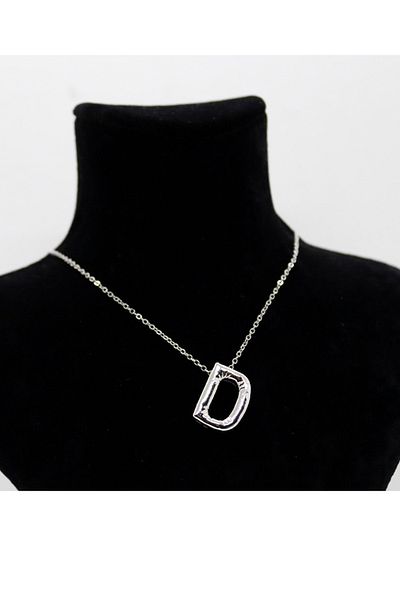 EUROMODA Simple Chain Letter Necklace with Letter Design